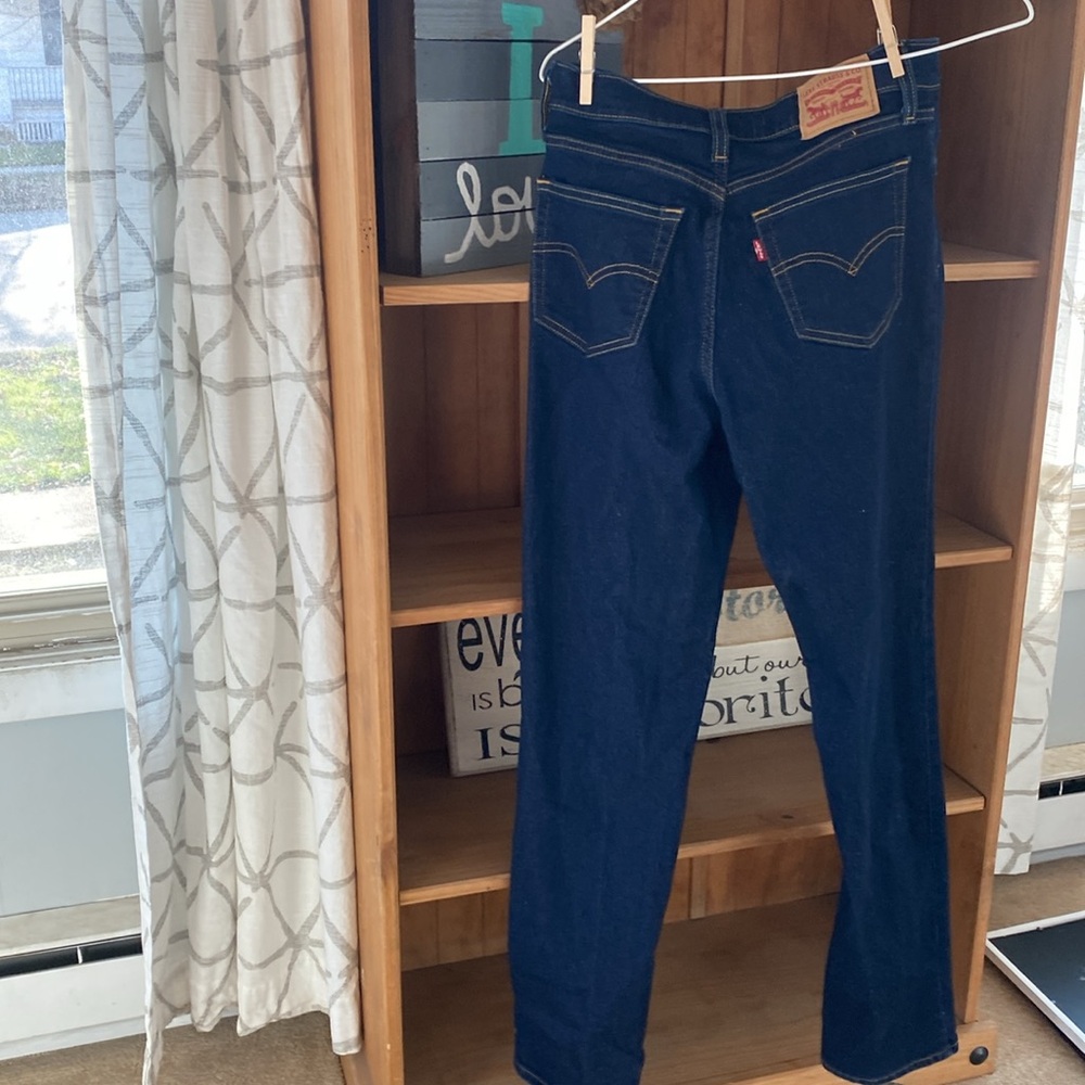 Levi Jeans - Picture 2 of 2